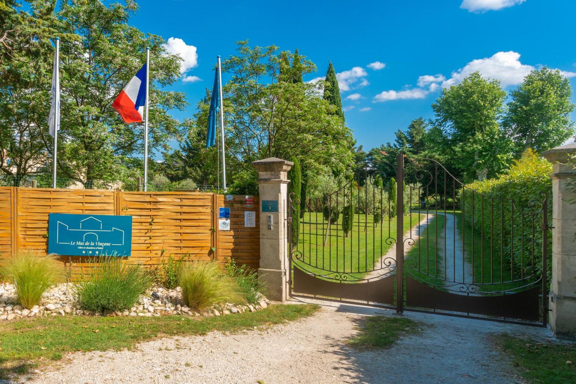 Hotel Le Mas De La Vincane Pernes-les-Fontaines Exterior foto