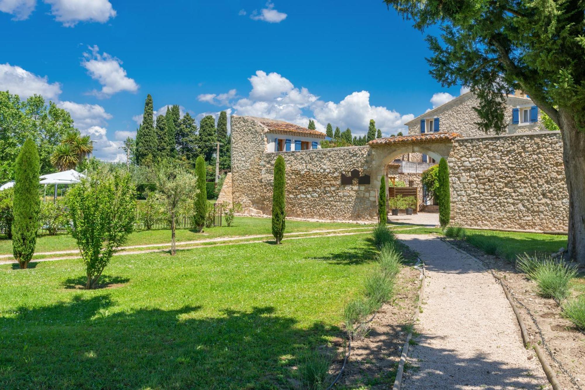 Hotel Le Mas De La Vincane Pernes-les-Fontaines Exterior foto